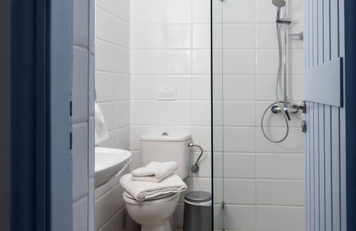 Svoronata Hotel | Costa Avithos