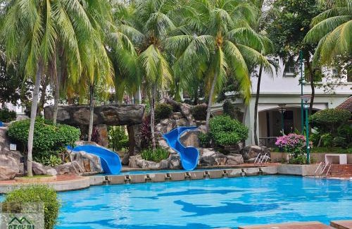 Malacca City Apartment | Costa Mahkota Malacca - Walking distance to Mahkota Parade, Mahkota Medical Centre, Jonker Street l Netflix l TV Games - 4pax