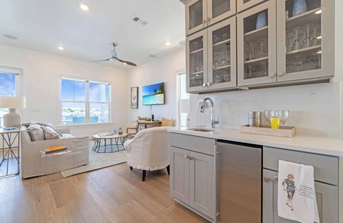 Ono Island House | Costie’s Place | Luxury Waterfront Home w/ Boat Dock, Pool & Pickleball – Perdido Key