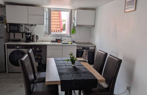 Estoril Villa | Cosy 2-bedroom villa with patio and barbecue