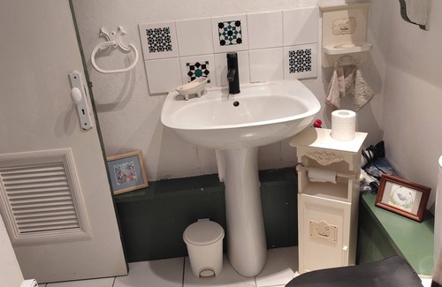 La Sauvetat-du-Dropt Bed & Breakfast | Cosy 3 bedroom house with pool