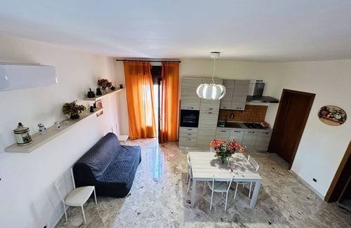 Gela Apartment | Cosy Abode: Apartment in the Square with View, Kitchen, and Exclusive Terrace