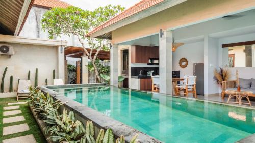 Berawa Villa | Cosy and Cheerful 2 Bedroom villa 5mins to Finns