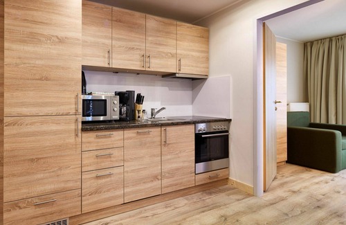 Katschberg Apartment | Cosy apartment for 4 guests with WIFI, pool, TV, balcony, pets allowed and panoramic view