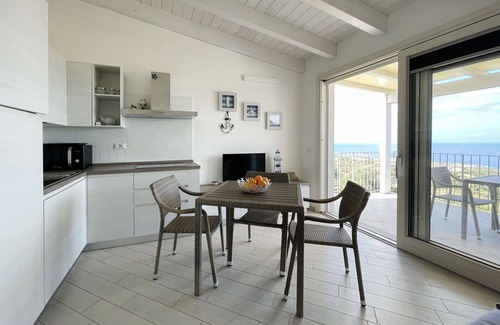 Paduledda Apartment | Cosy apartment for 4 people with pool, TV and pets allowed