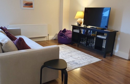 Clonakilty Apartment | Cosy apartment 5 minutes drive from Clonakilty