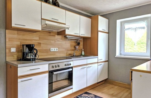 Runhof Apartment | Cosy apartment for 5 guests with WIFI, TV and balcony
