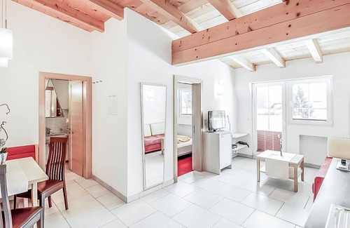 Runhof Apartment | Cosy apartment for 4 people with WIFI, TV, balcony and pets allowed