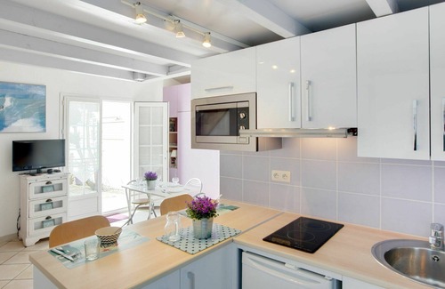 Guethary Apartment | Cosy apartment for 2 people with WIFI, A/C, TV and terrace