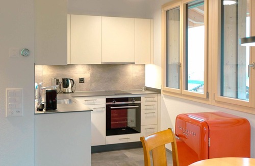 Faulensee Apartment | Cosy apartment for 2 guests with WIFI, balcony and parking