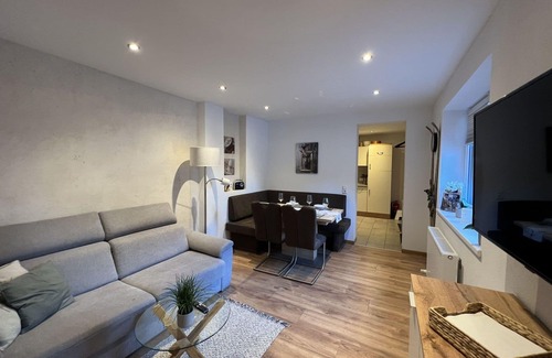 Gries Apartment | Cosy apartment for 4 guests with WIFI, TV and patio