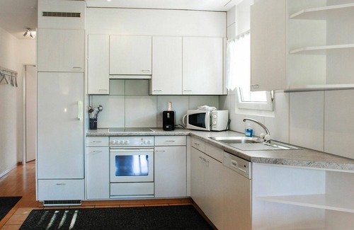 Caslano Apartment | Cosy apartment for 4 guests with WIFI, pool, TV, patio and pets allowed