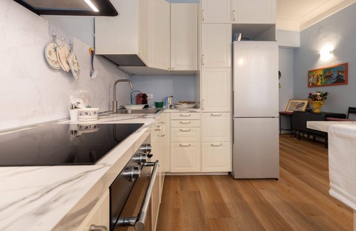 Ancona Apartment | Cosy apartment for 4 guests with WIFI, A/C, TV and pets allowed