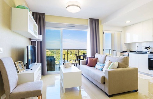 Cabanes Apartment | Cosy apartment for 4 people with A/C, WIFI, pool, TV and terrace