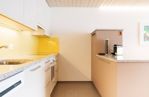 Mitloedi Apartment | Cosy apartment for 4 people with WIFI, TV, balcony and parking