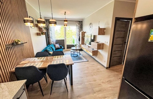Gaski Apartment | Cosy apartment for 4 people with WIFI, hot tub, pool, TV and balcony