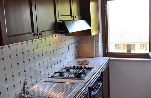 Il Poggio Apartment | Cosy apartment for 6 guests with pool, WIFI, TV, pets allowed and panoramic view