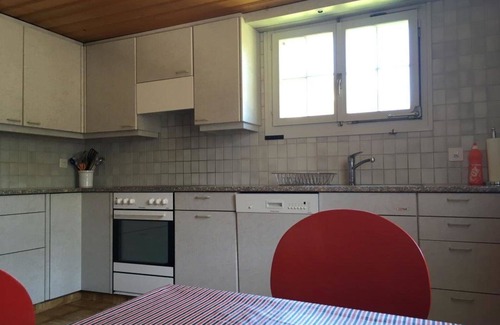 Lenk Apartment | Cosy apartment for 6 guests with TV, balcony and pets allowed