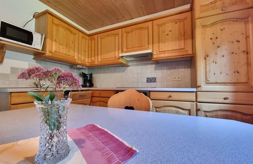 Kappl Apartment | Cosy apartment for 7 guests with WIFI, TV, balcony and pets allowed