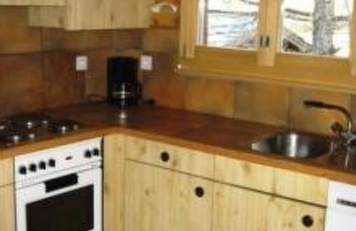 Saas-Fee Apartment | Cosy apartment for 8 guests with WIFI, TV and pets allowed