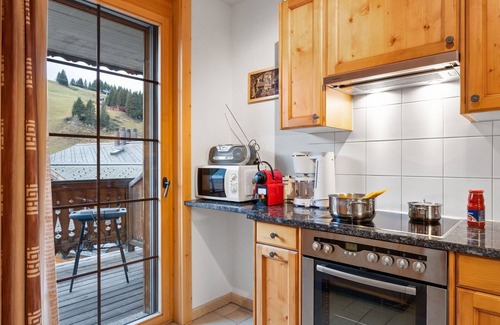 Val d'Illiez Apartment | Cosy apartment for 4 guests with WIFI, TV, balcony and pets allowed