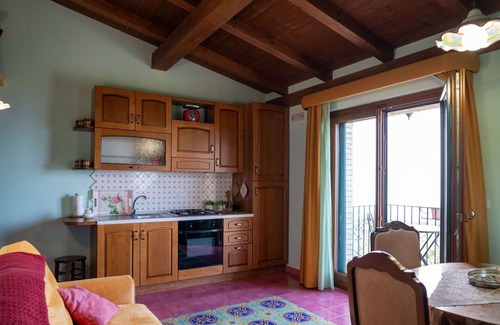 Termoli Apartment | Cosy apartment for 4 people with WIFI, pool, TV, terrace and parking