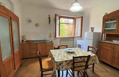 Riparbella Apartment | Cosy apartment for 4 people with WIFI, patio and pets allowed