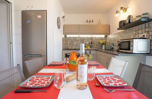 La Petite Motte Apartment | Cosy apartment for 4 guests with WIFI, TV and terrace