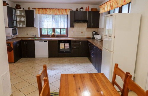 Harrachov House | Cosy apartment in villa for 19 people with WIFI, TV, balcony and parking