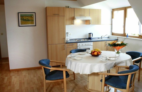 Neuried Villa | Cosy apartment in villa for 4 guests with WIFI, TV and patio