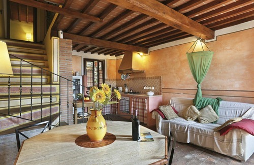 Buti Villa | Cosy apartment in villa for 4 guests with pool, WIFI, TV, patio and pets allowed