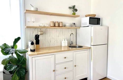 Pacific Paradise Apartment | Cosy Coastal Studio Cabin