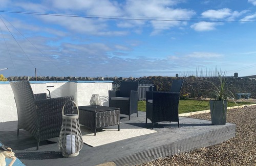 Portsoy House | Cosy coastal cottage in Portsoy, Scotland with beautiful sea views
