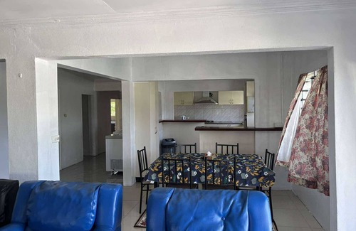 Suva House | Cosy family house. We welcome you. Come and Enjoy your stay in Suva, Fiji.