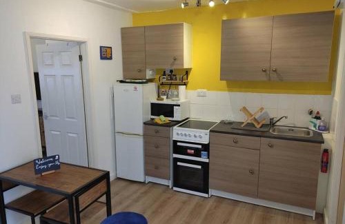 Crewkerne Apartment | Cosy Flat in a Pretty Town.