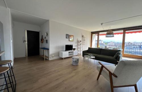 Dufau-Tourasse Apartment | Cosy Flocon Edelweiss - T5 - Vue Pyrénées & Parkings