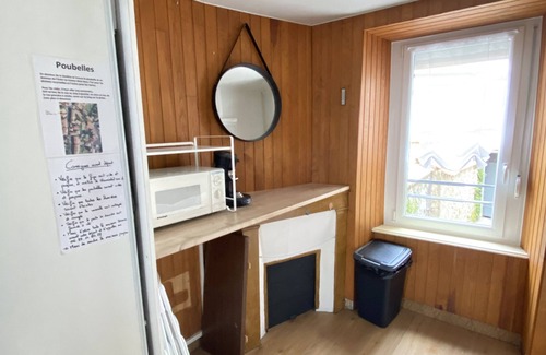 Saint-Amant-Roche-Savine House | Cosy house in the heart of the village with bakery and pharmacy.