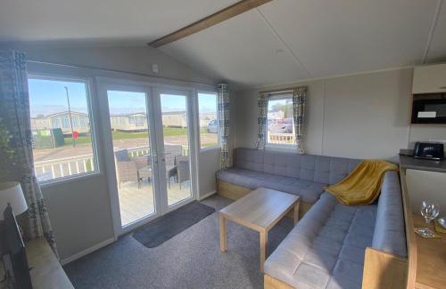 Lydd-on-Sea Resort | Cosy holiday home at Romney Sands