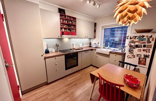 Arstad House | Cosy house with sunny balcony, mountains and fjord view!