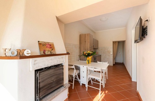 Castiglione della Pescaia Apartment | Cosy apartment for 6 people with A/C, WIFI, TV, terrace and pets allowed