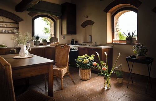 Castiglione della Valle Apartment | Cosy retreat in Castello Monticelli; 2 hrs from Florence; minimum stay 2 months.