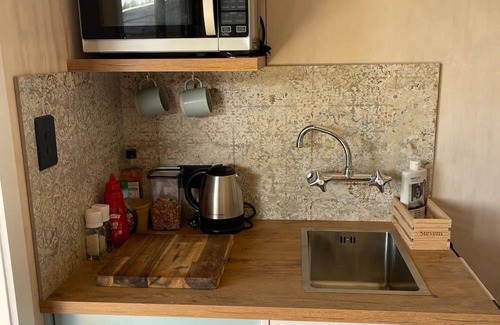 Whanganui Apartment | Cosy Retreat, Nestled in Tranquil Rural Land With Lovely Views