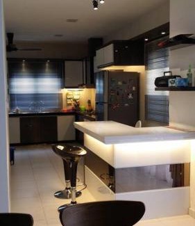 Sri Gading House | Cosy Spacious Homestay in Central Batu Pahat with Wifi & GENTING Clubhouse