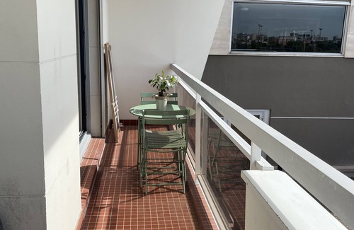 Le Bois Porte de Nogent Apartment | Cosy studio - apartment in Nogent Sur Marne near RER A station