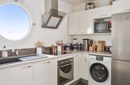 Belleville Apartment | Cosy T3 with terrace in Paris - Welkeys