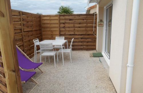 Chasseneuil-du-Poitou House | CosyStudio Site du Futuroscope