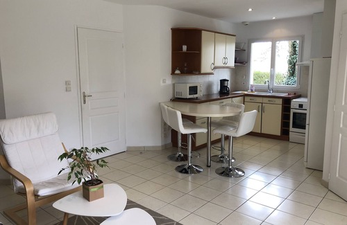 Vouille House | "Cottage 2 to 4 people Swimming pool at 28 degrees all year round"