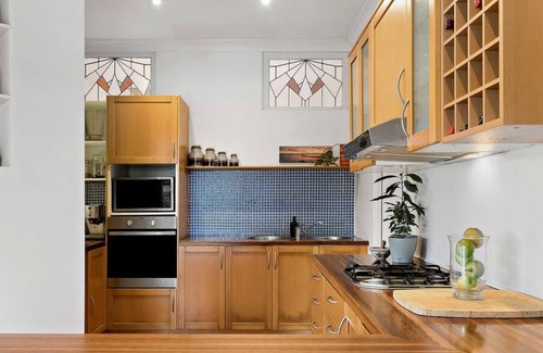 Gerringong House | Cottage Charm with Hinterland View and 5 minutes walk to boat harbour