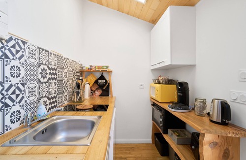 Eyliac House | Cottage 'À L'envol' with Private Terrace and Shared Garden