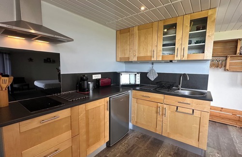 Montgaillard-Lauragais Apartment | Cottage "Wood & Pebbles"